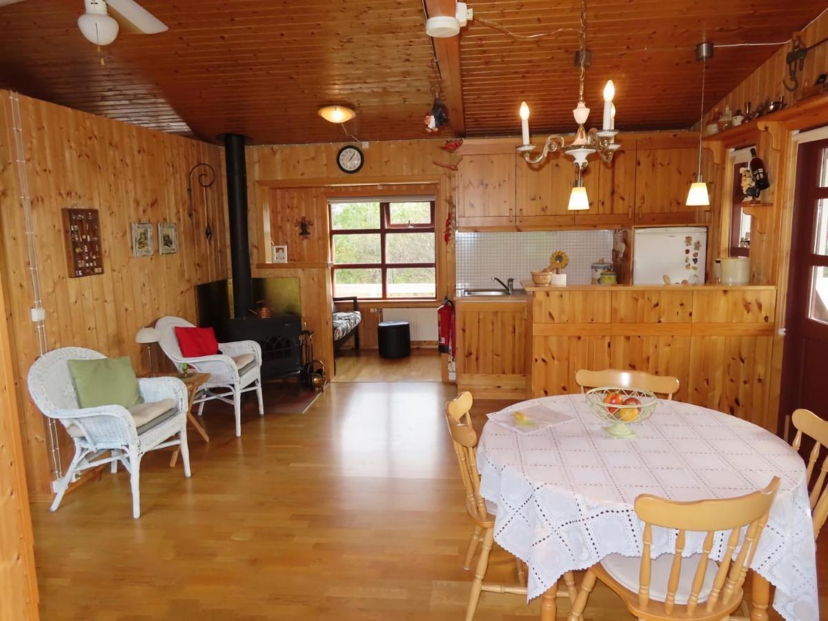 Red Riding Hood Cabin On The Golden Circle Next To Kerith Selfoss Exterior photo